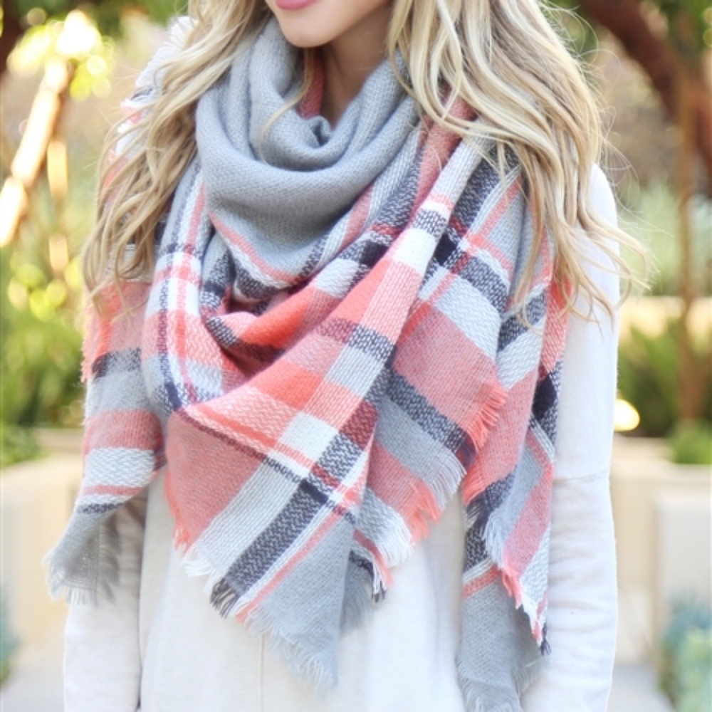 NWT Gray Blanket Fringed Scarf